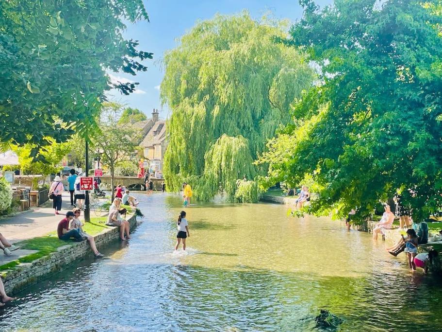Lavender Lodge Bourton Bagian luar foto